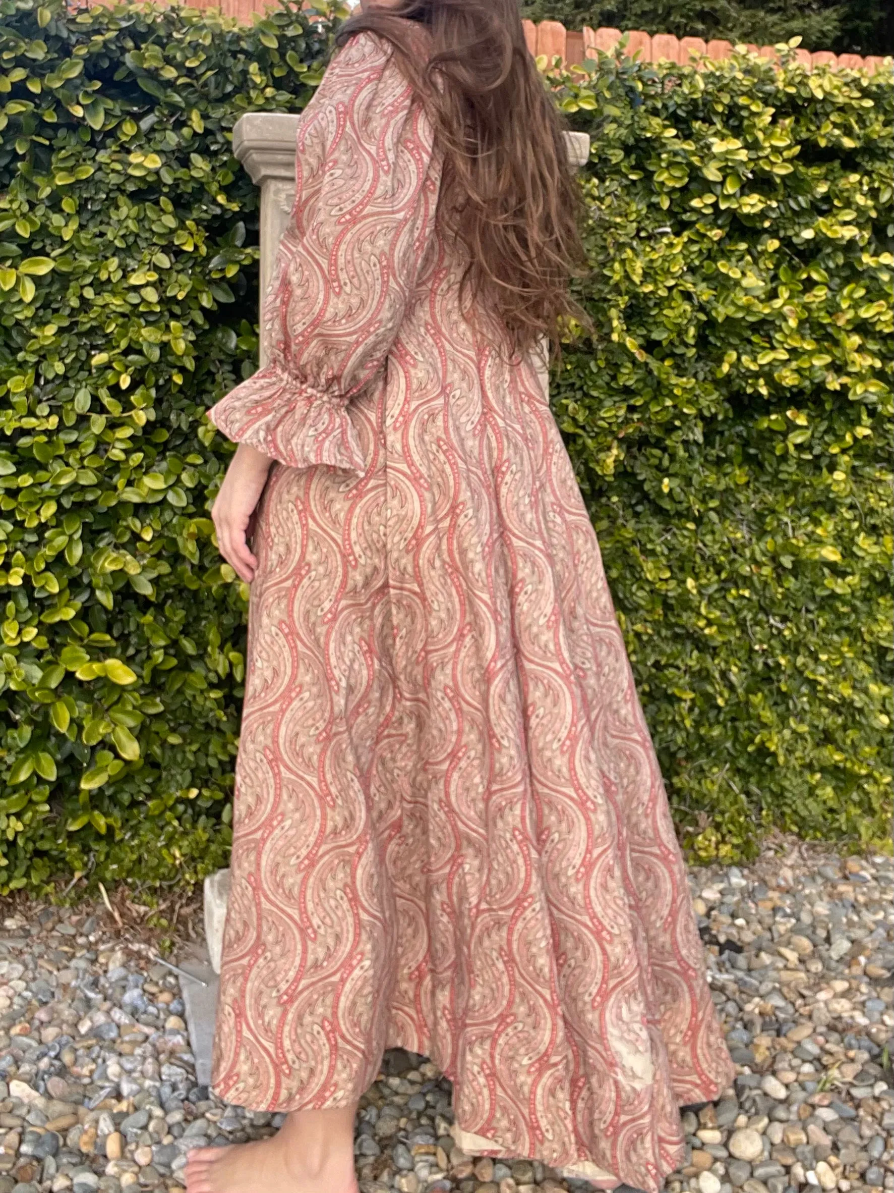 1890s Paisley Wool Challis Bishop Sleeve Wrapper Gown