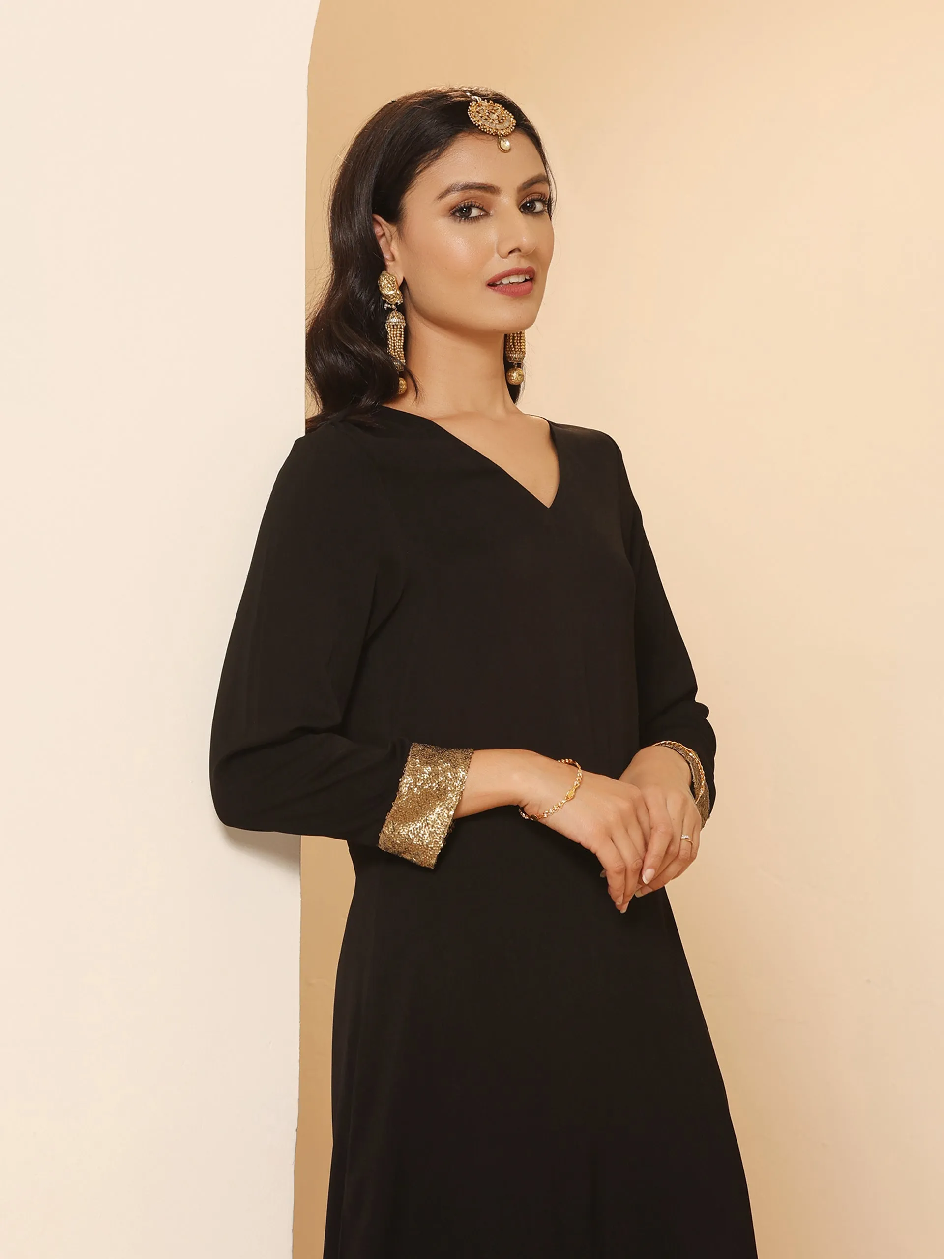 2 Pc SET - Black and Gold Sequin Kurta and Pant