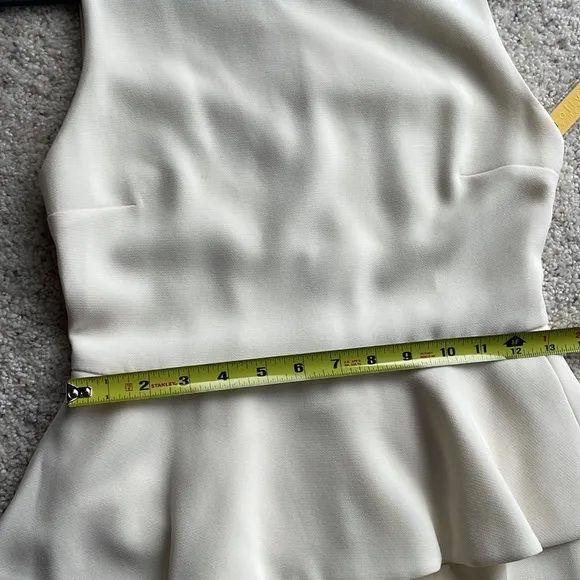 🆕ALICE &amp; OLIVIA Ivory Peplum Dress sz 2