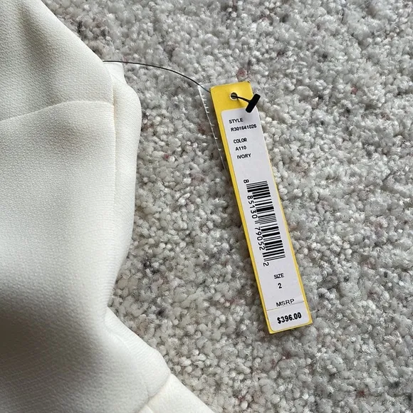 🆕ALICE &amp; OLIVIA Ivory Peplum Dress sz 2