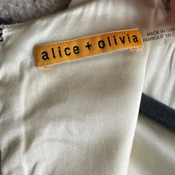 🆕ALICE &amp; OLIVIA Ivory Peplum Dress sz 2