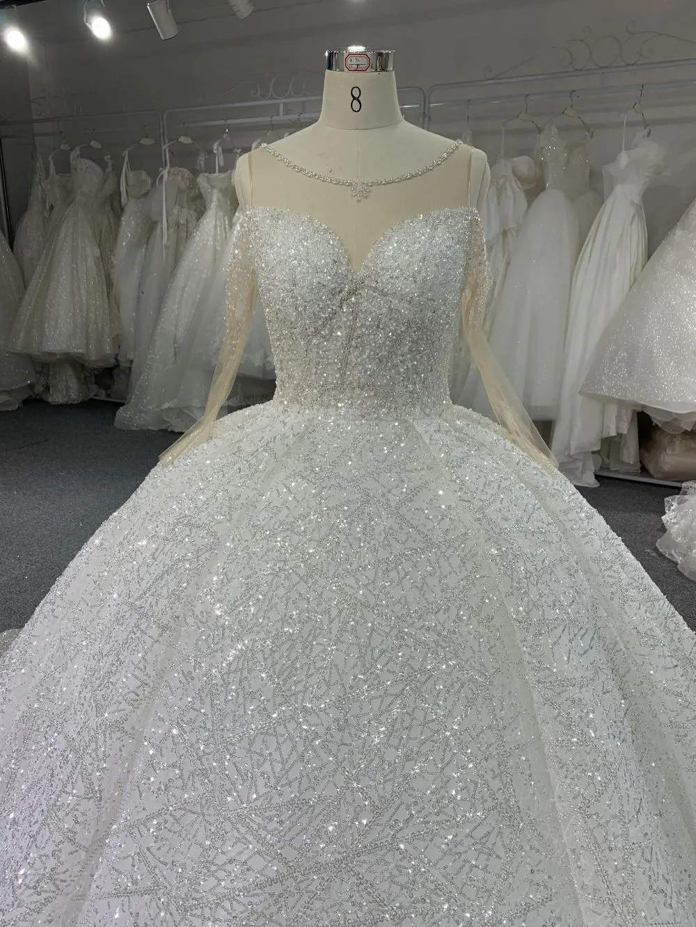 B203#Luxurious And Sexy Shoulder Bead Grown Wedding Dress