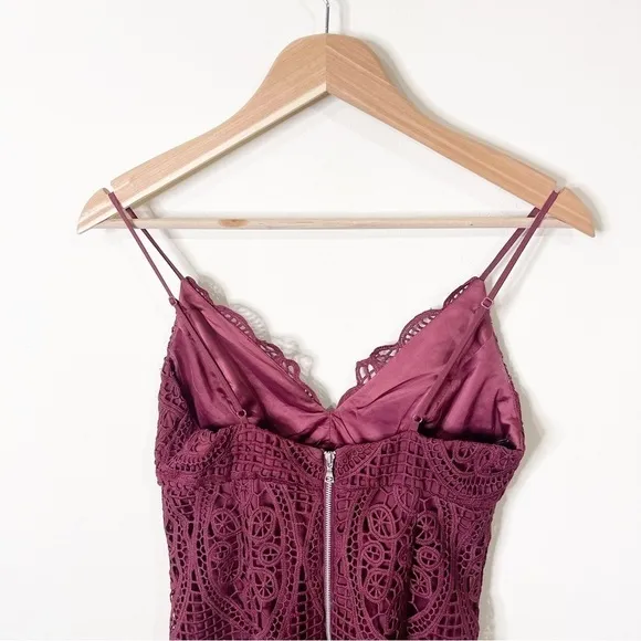 Bardot Burgundy V-Neck Lace Guipure Versailles Midi Dress Size 6 US NWT