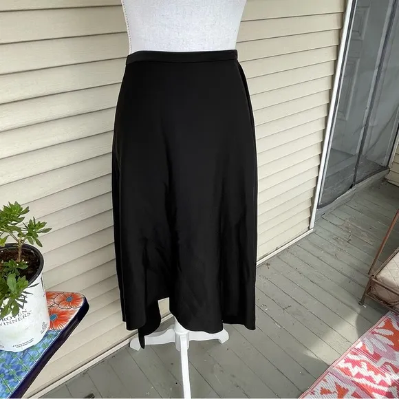 BCBGMAXAZRIA Caryln Satin Skirt in Black Size L (NWT)