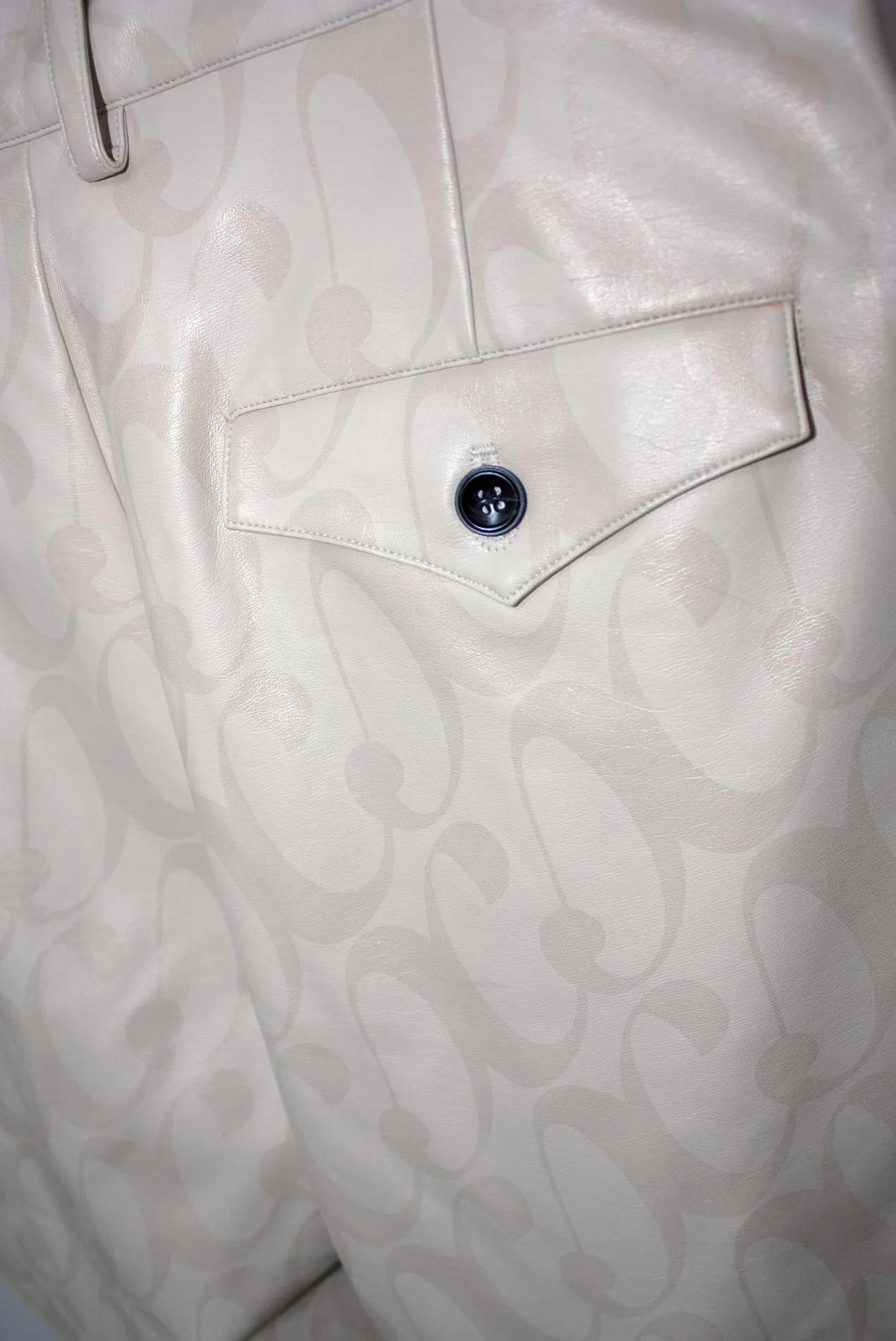 Blossom Shorts in Spell Print Antique White