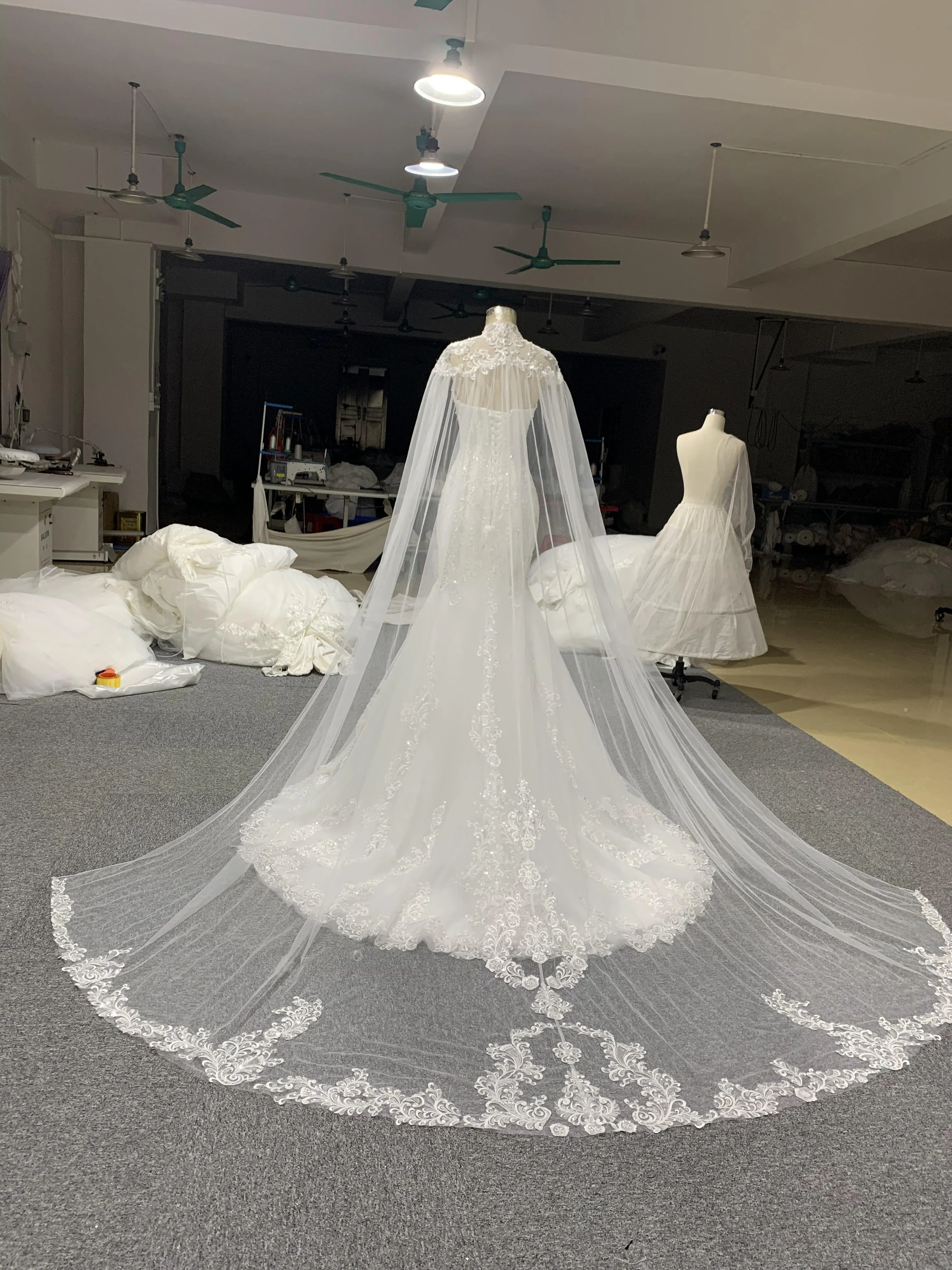 BYG new style strapless lace mermaid dress with shawl