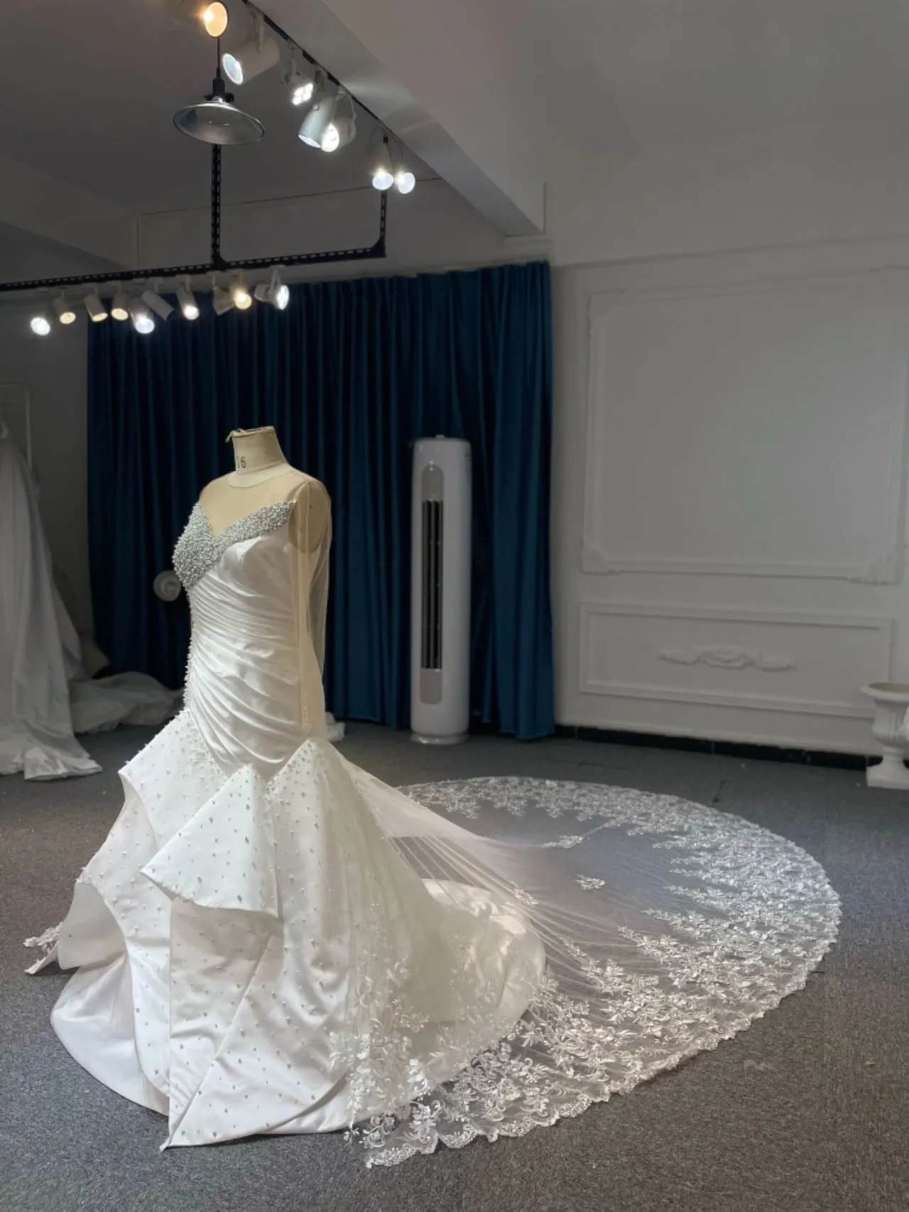 BYGM230706A Long Sleeve Luxurious Pearl Wedding Dress Mermaid Dress