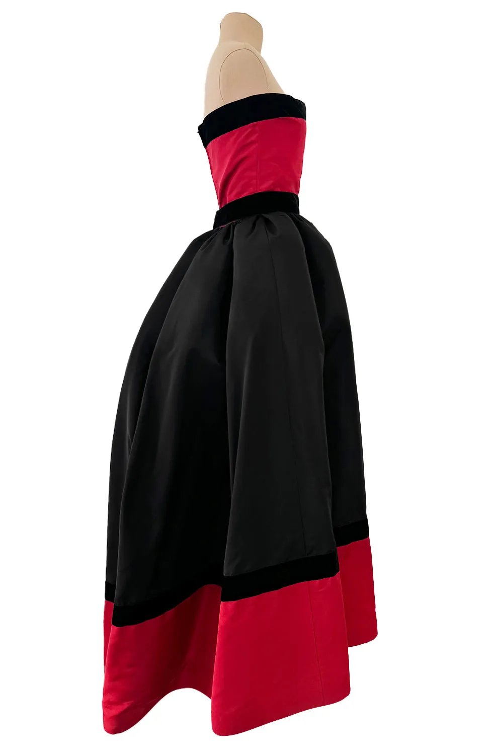 c.1990 Nina Ricci by Gerard Pipart Haute Couture Strapless Red & Black Silk Dress
