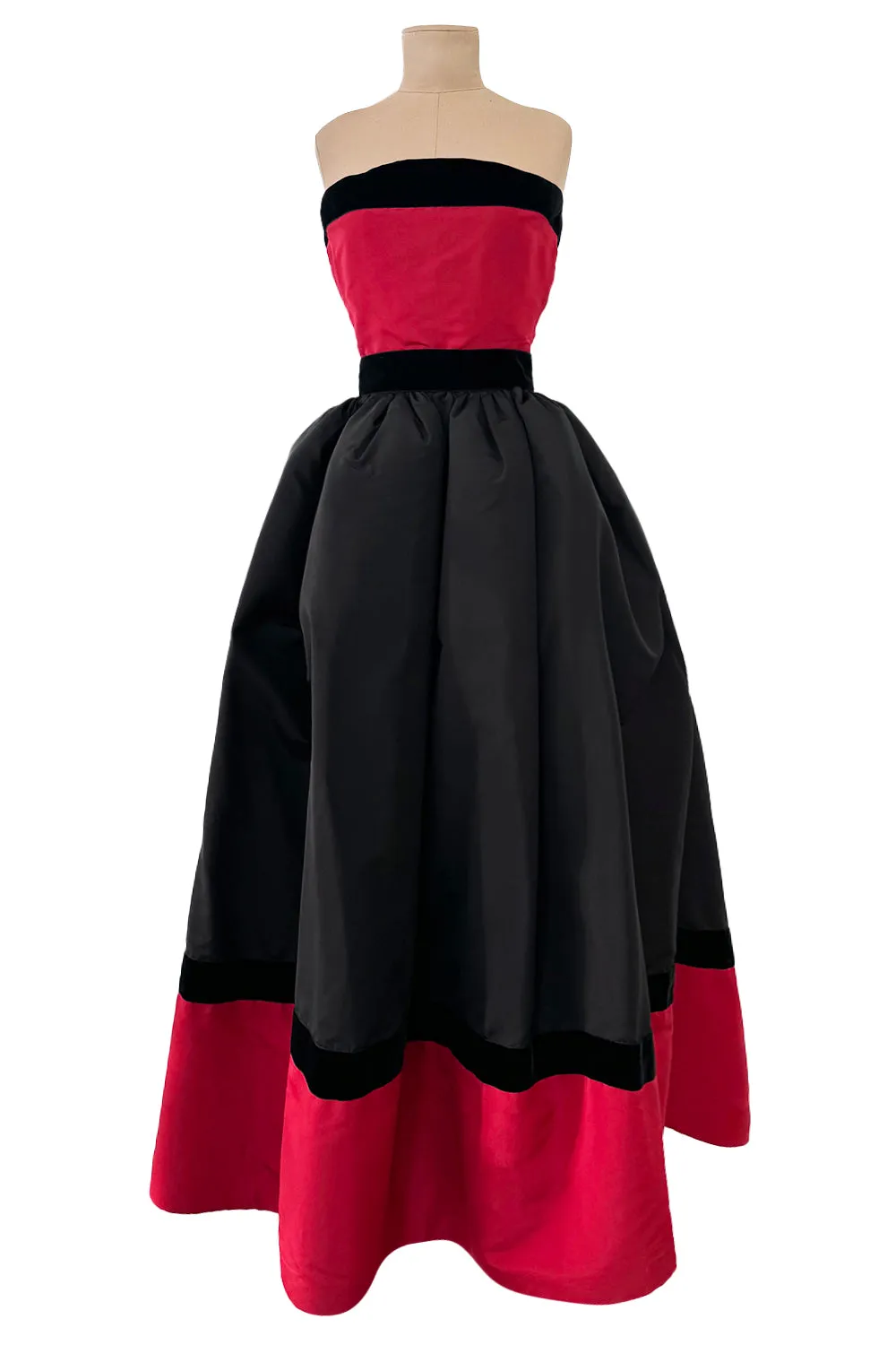 c.1990 Nina Ricci by Gerard Pipart Haute Couture Strapless Red & Black Silk Dress