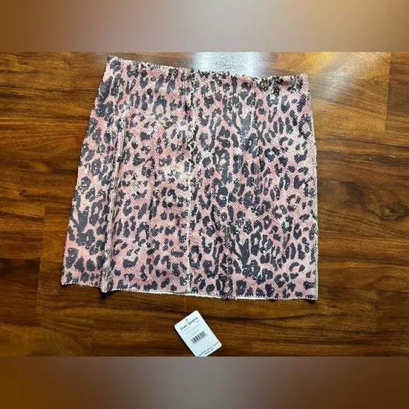 Free People Sequin Skinny Mini Skirt Pink Cheetah Animal Print size 2 NWT