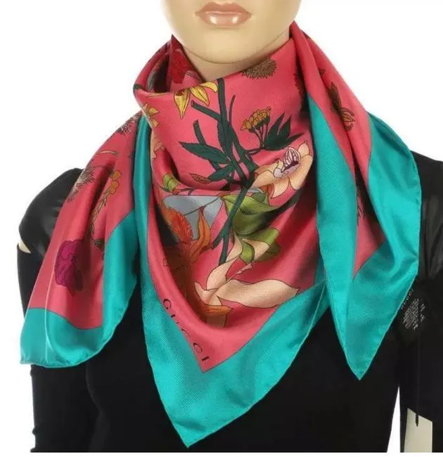 Gucci Flora Gothic Print Silk Scarf in Pink