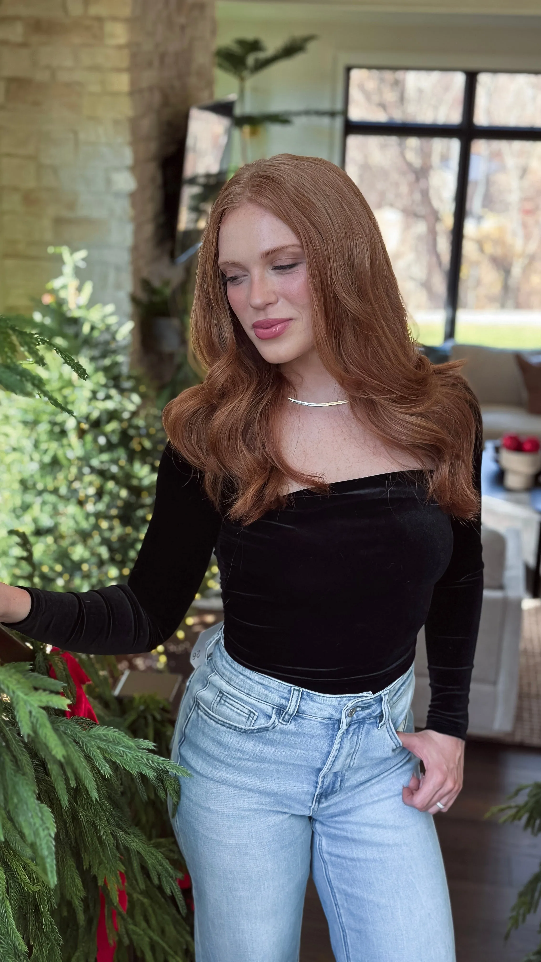 Heart Stopper Velvet Top - Black