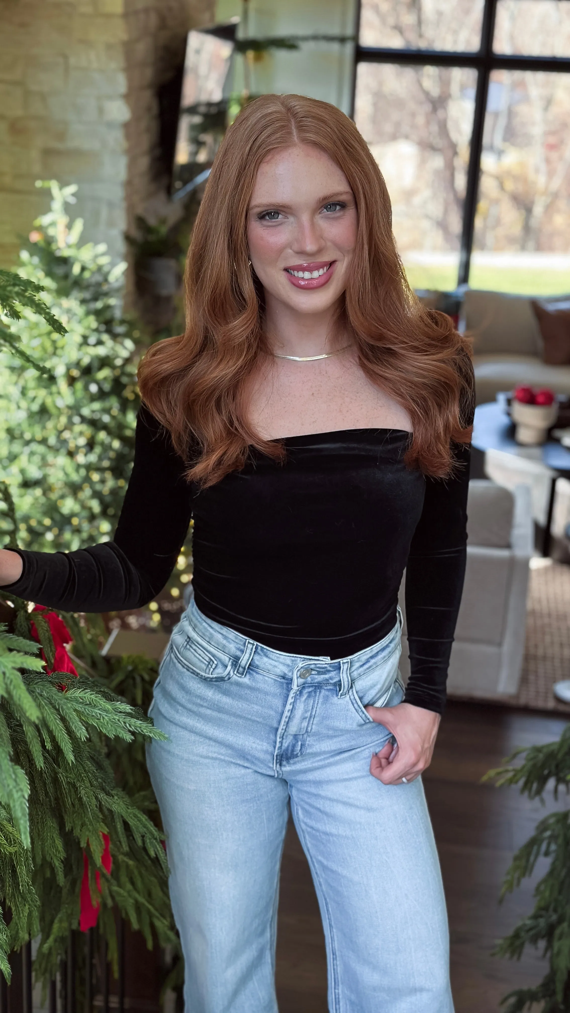 Heart Stopper Velvet Top - Black