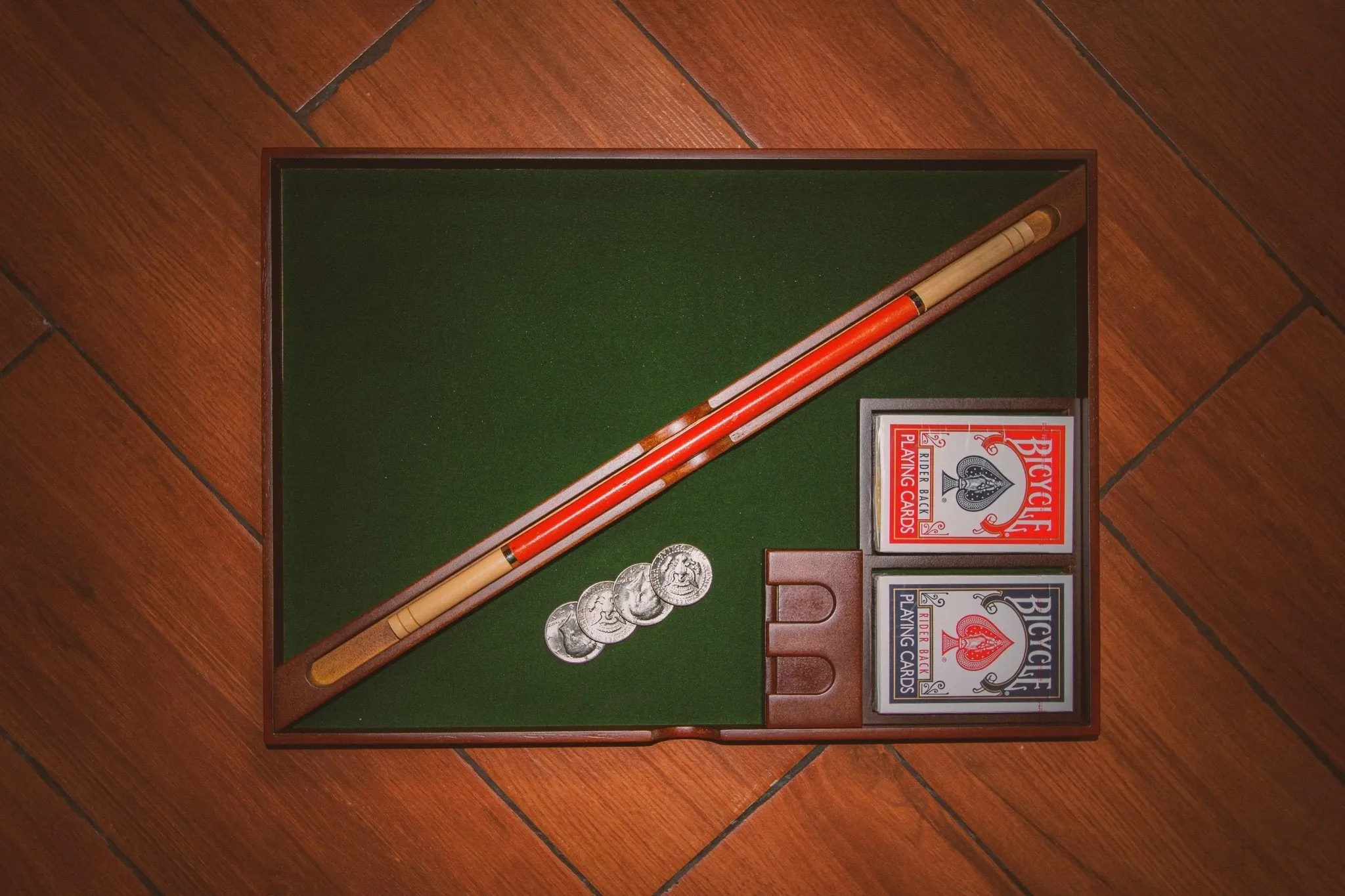 Hopping Table Top by Mikame