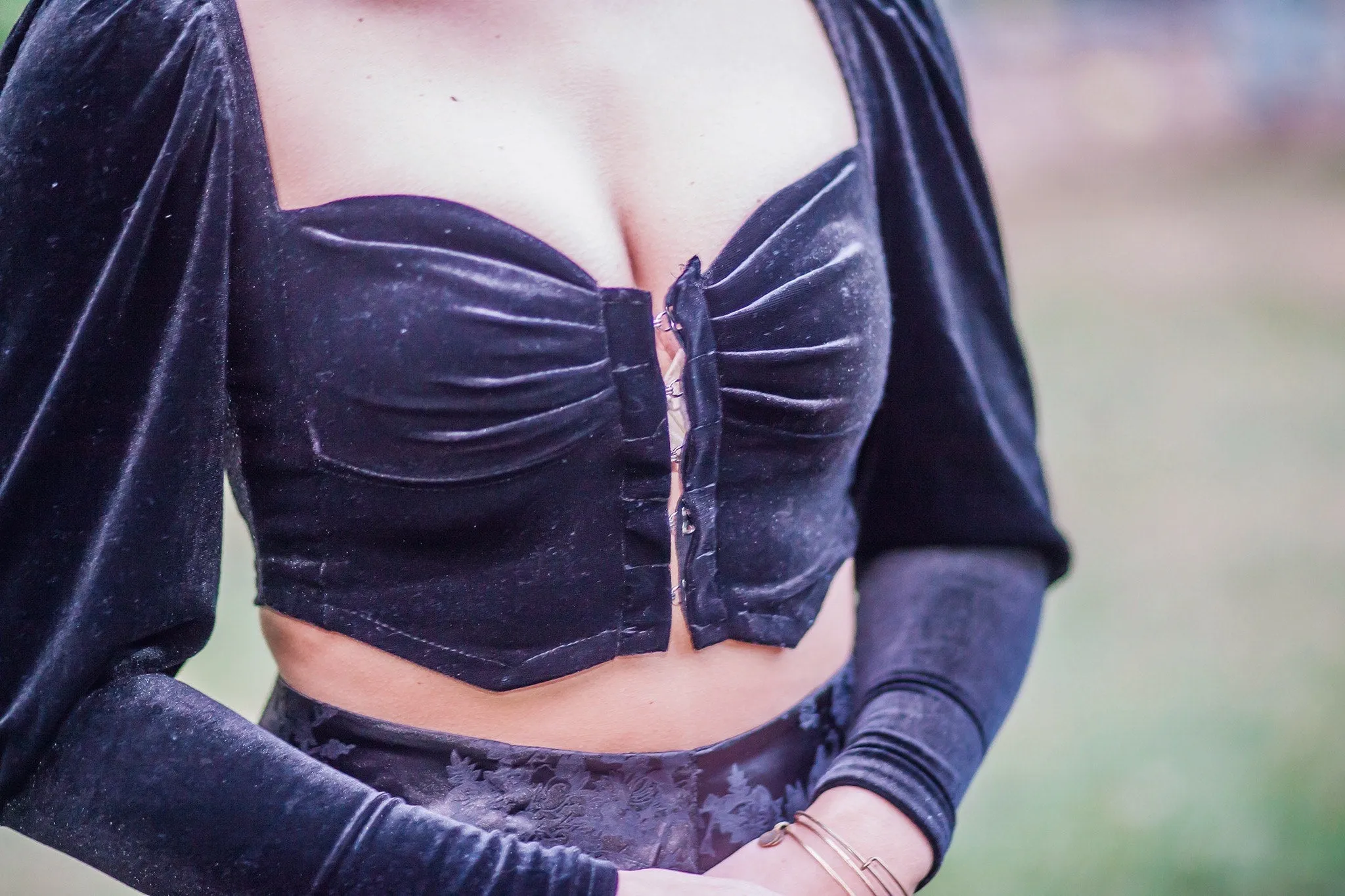 JOLIE Pleuche Crop Top