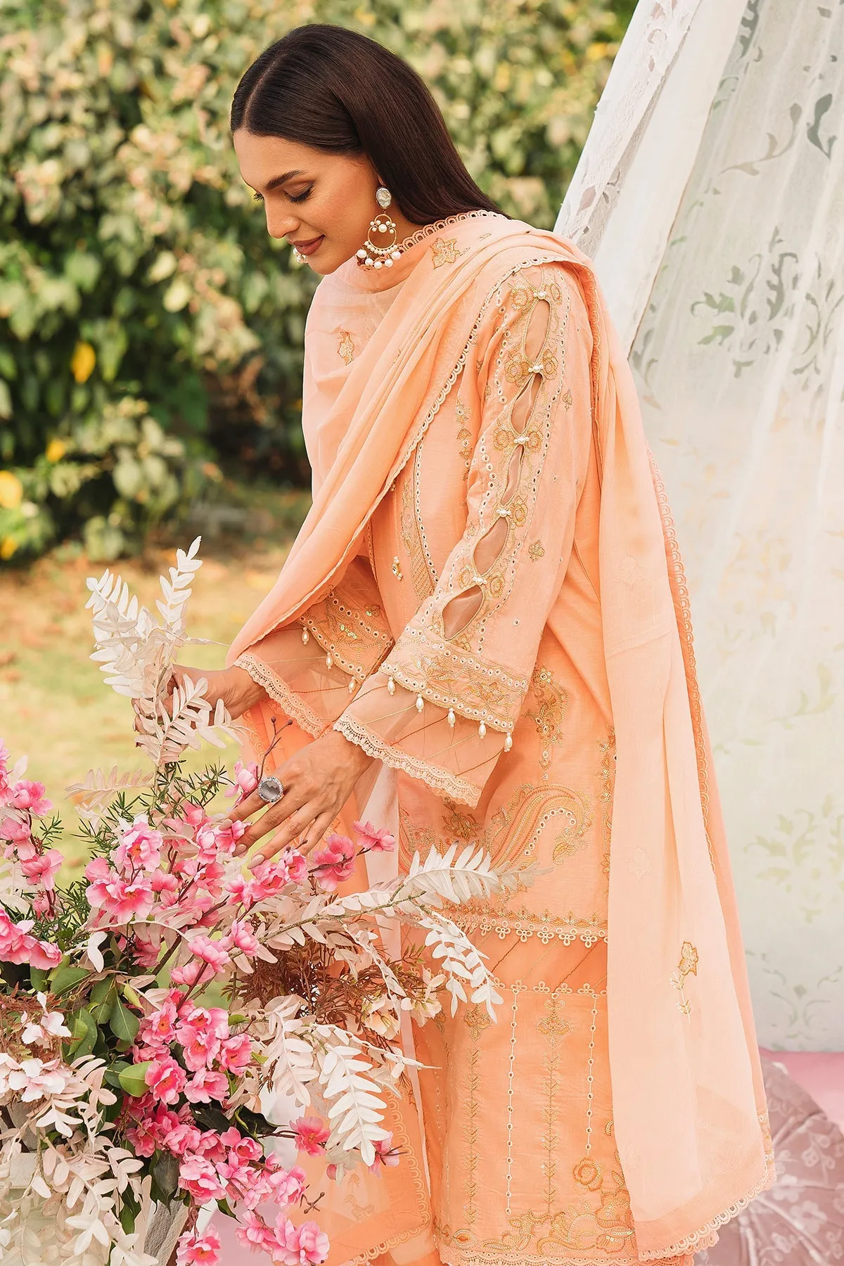 Luxury Pakistani Peach Salwar Suit Embroidered Salwar Kameez