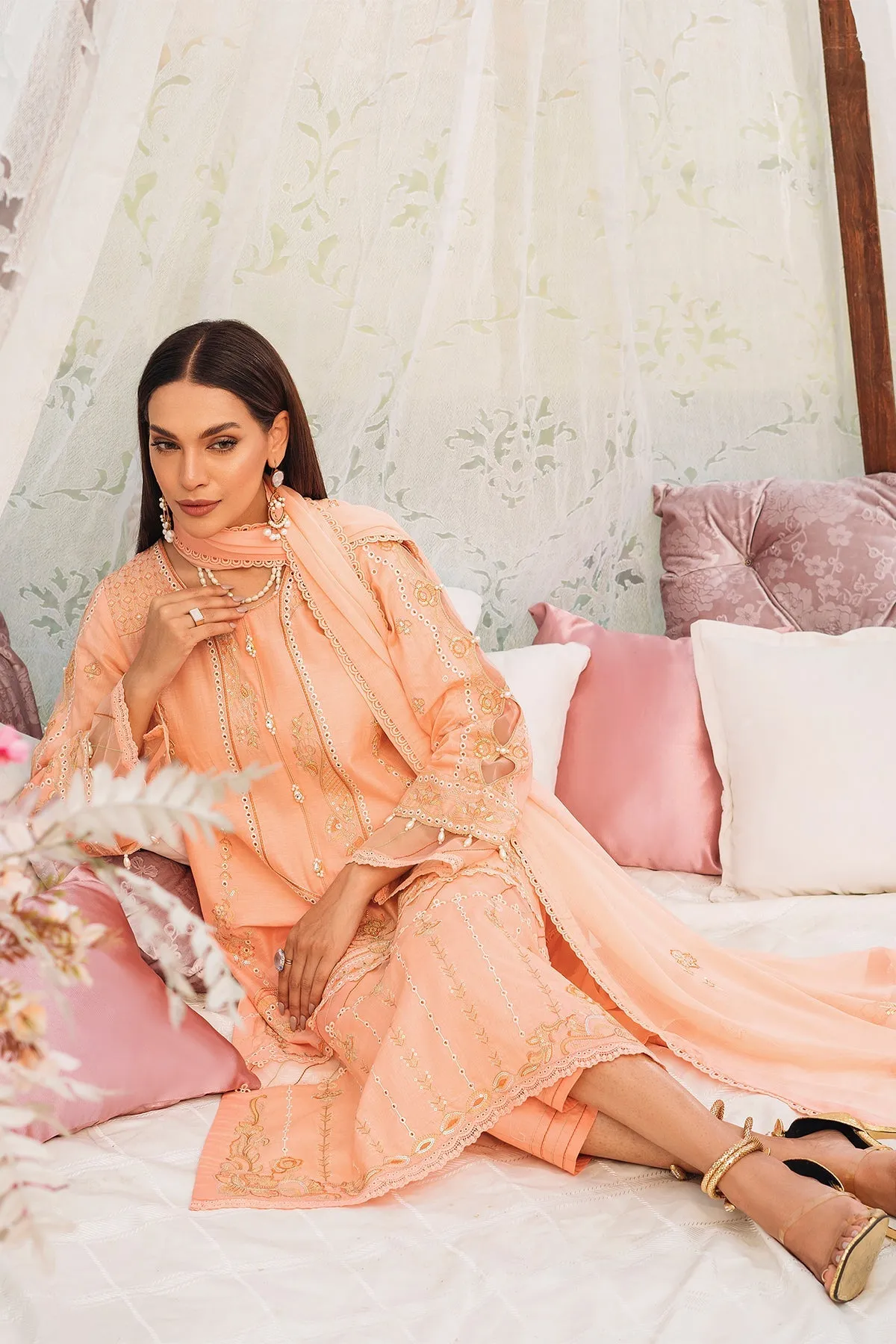 Luxury Pakistani Peach Salwar Suit Embroidered Salwar Kameez