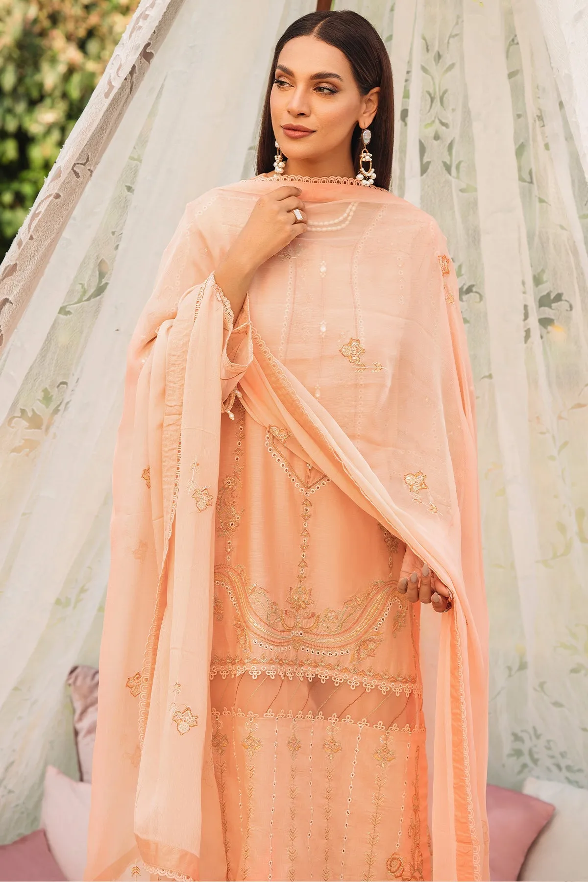 Luxury Pakistani Peach Salwar Suit Embroidered Salwar Kameez