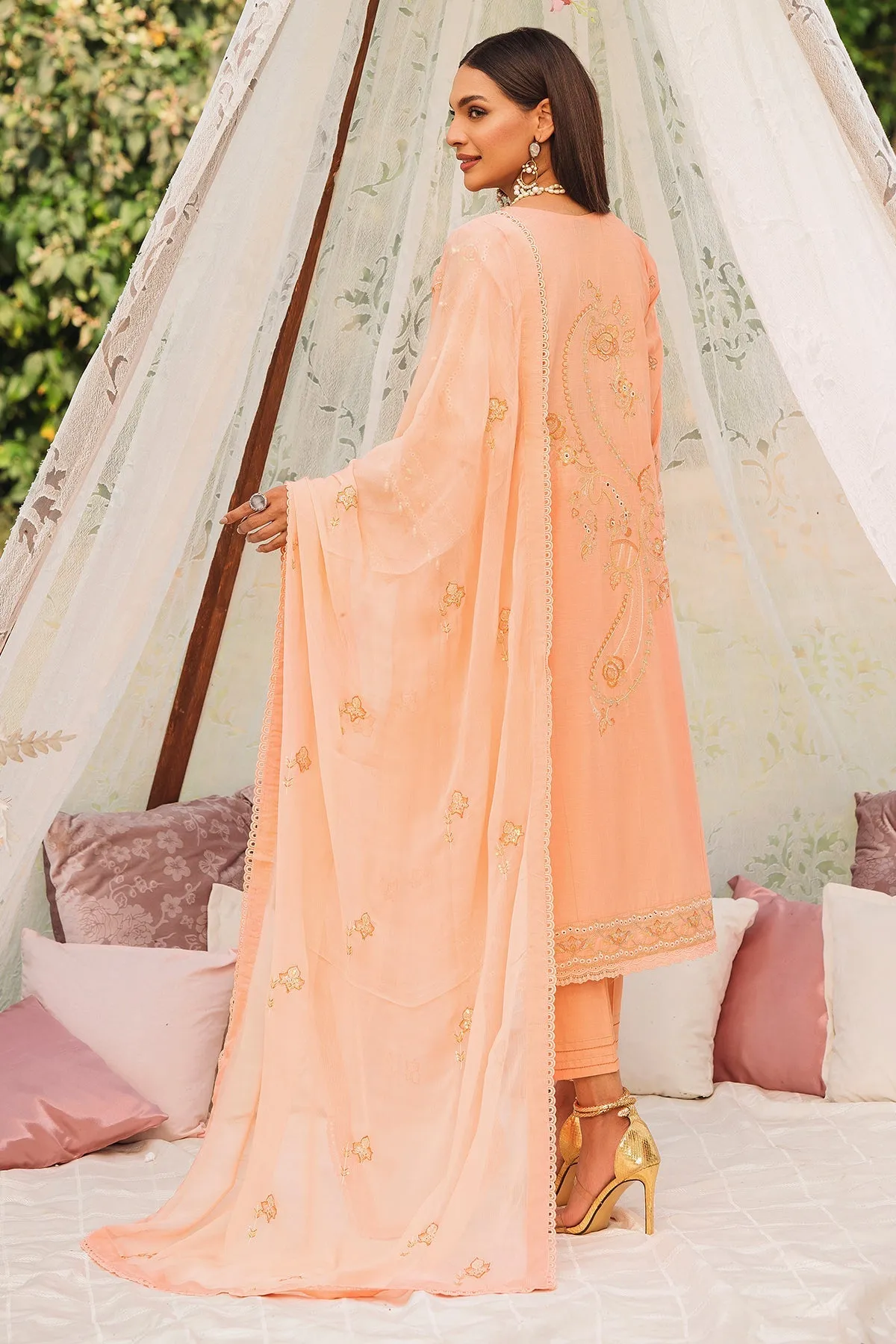 Luxury Pakistani Peach Salwar Suit Embroidered Salwar Kameez