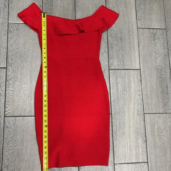 Miss Circle Bodycon Off the shoulder Bandage Red Dress Size Medium