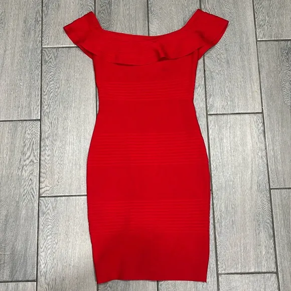 Miss Circle Bodycon Off the shoulder Bandage Red Dress Size Medium