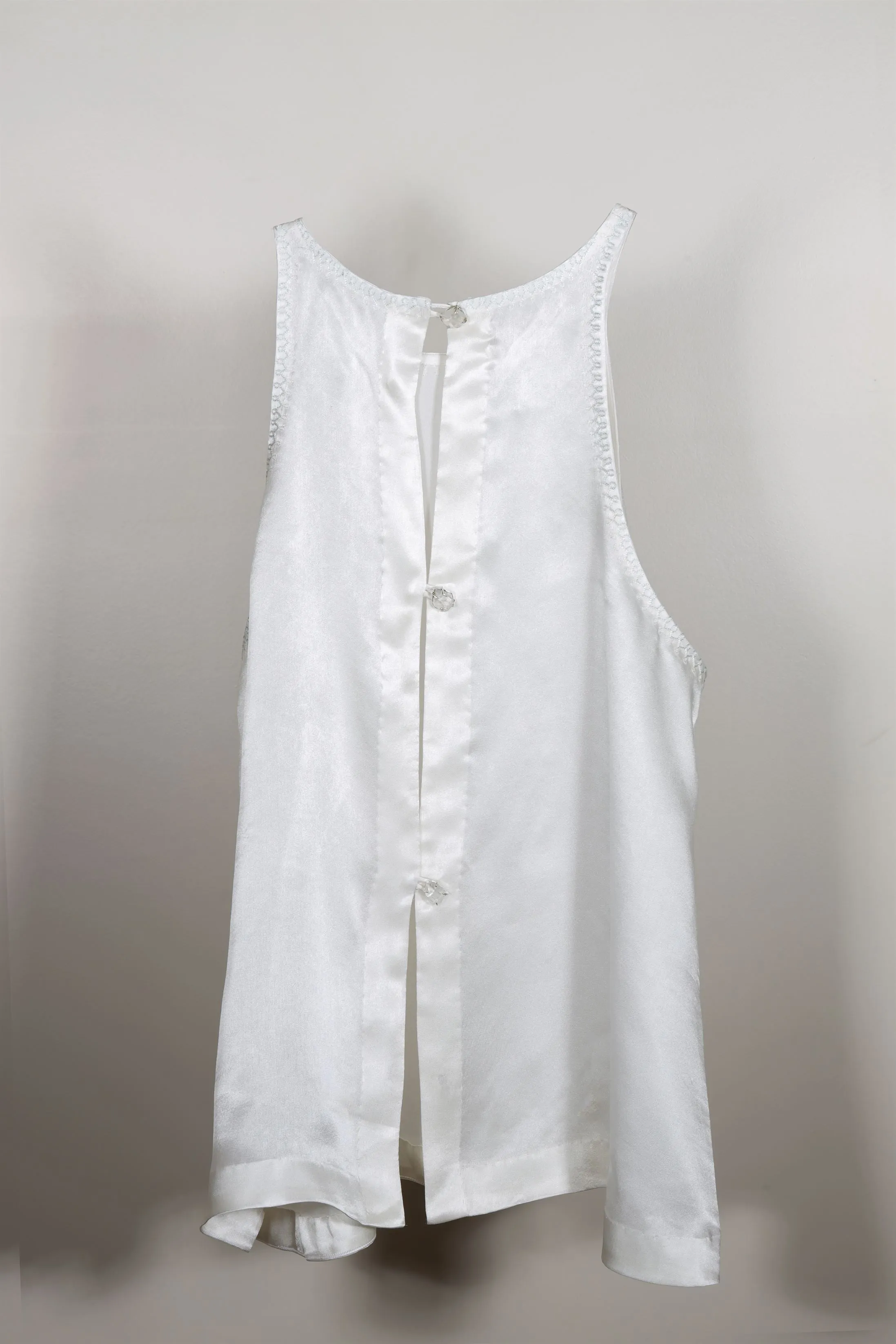 New Season Summer to Fall 2024-Top Racer Relaxed Fit Silk White-W/S/011-Suzanne-Fashion Edit Hemji