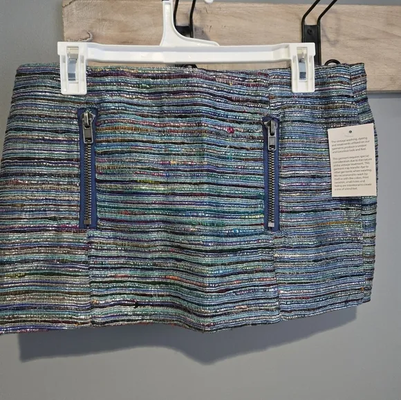 NWT CHASER Blue Multicolor MetallicTweed Skirt, Size Medium