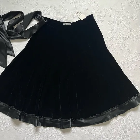 NWT NY COLLECTION Black Y2K Velvet Whimsical Midi Skirt Satin Sash M