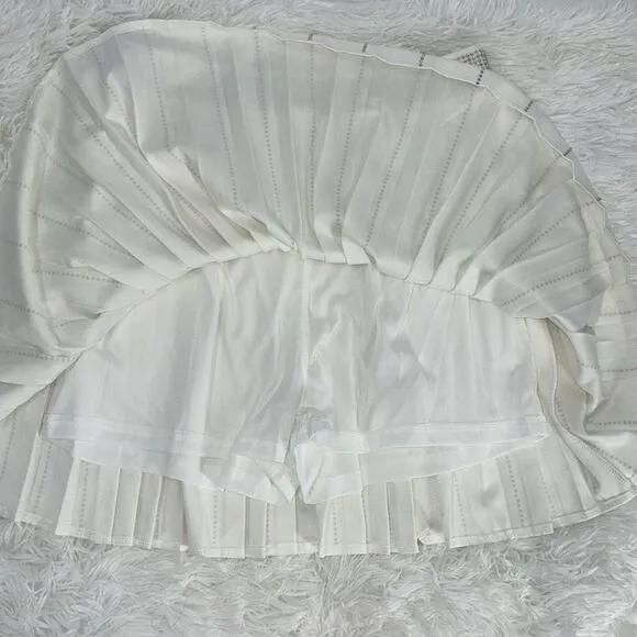 NWT Nylon Apparel White Rhinestone Pleated Flare Skort Large