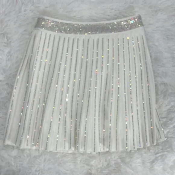 NWT Nylon Apparel White Rhinestone Pleated Flare Skort Large
