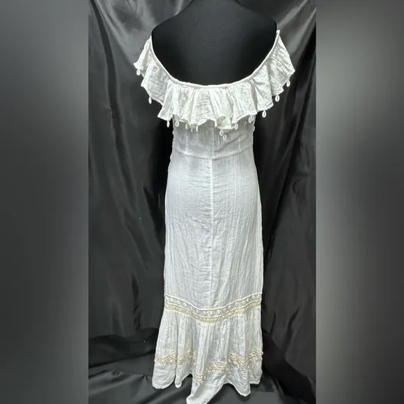 Off the shoulder summer dress with seashell details
