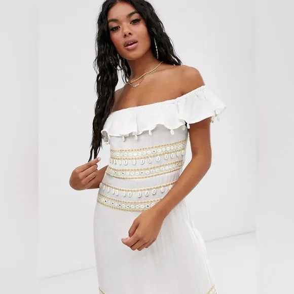 Off the shoulder summer dress with seashell details