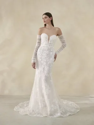 Pronovias: Oakley
