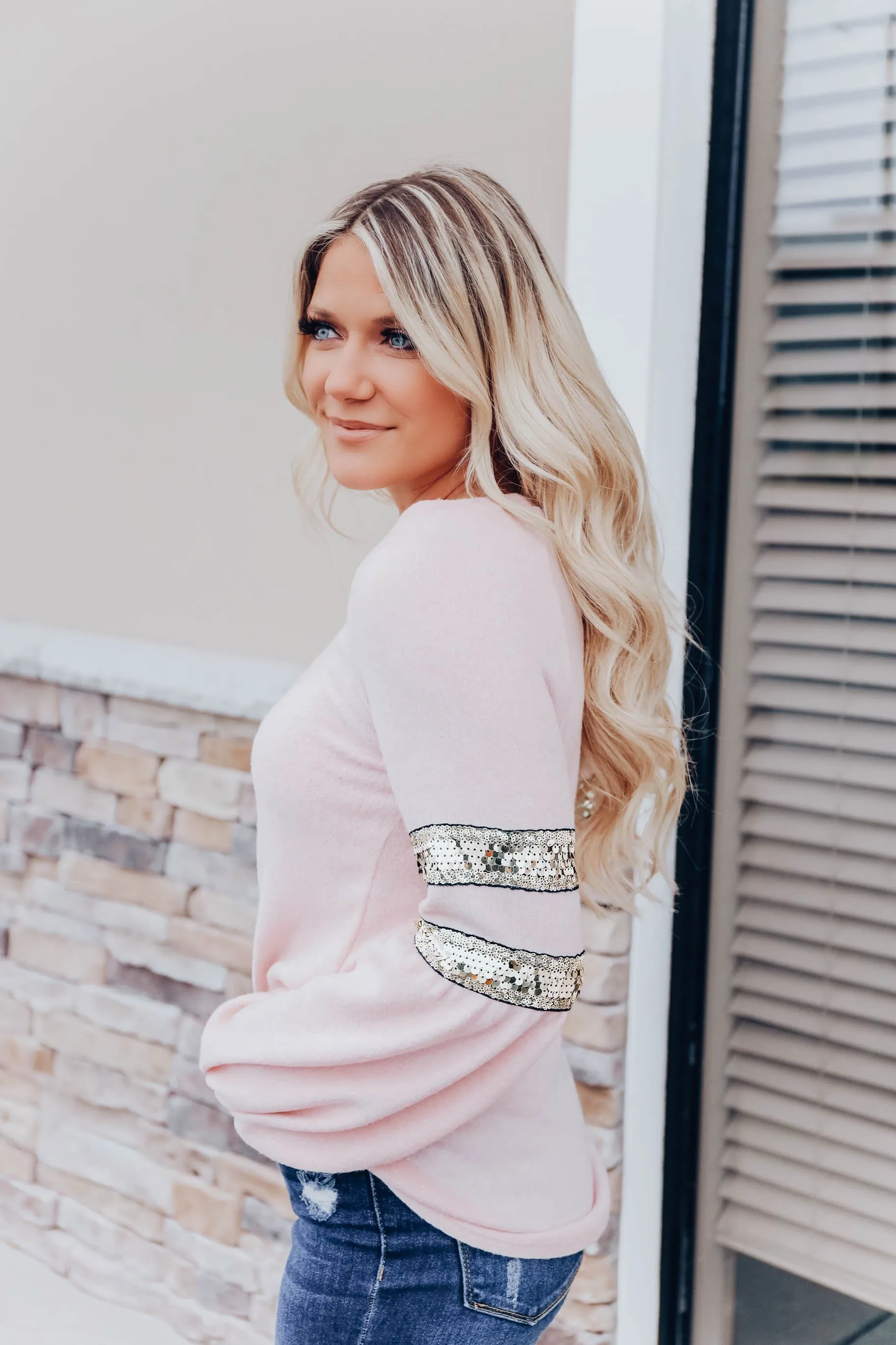 Shimmering Sequin Sweatshirt - Pink