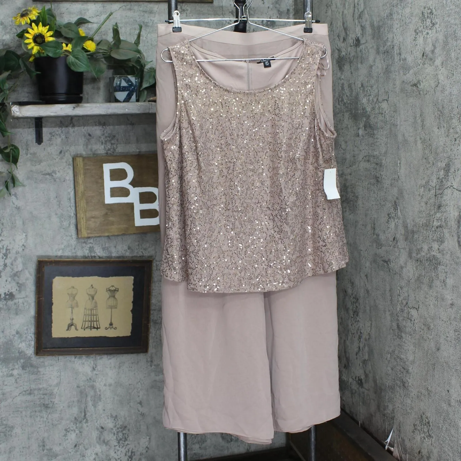 SLNY Womens Sequin Shirt with Woven Pants 166f38ca3194fd Beige Brown 16W