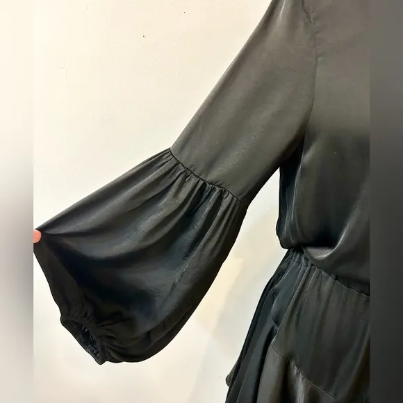 VICI Black Bubbly Satin Adjustable Balloon Sleeve Mini Dress Size Small.