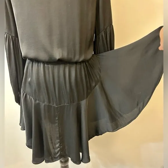 VICI Black Bubbly Satin Adjustable Balloon Sleeve Mini Dress Size Small.