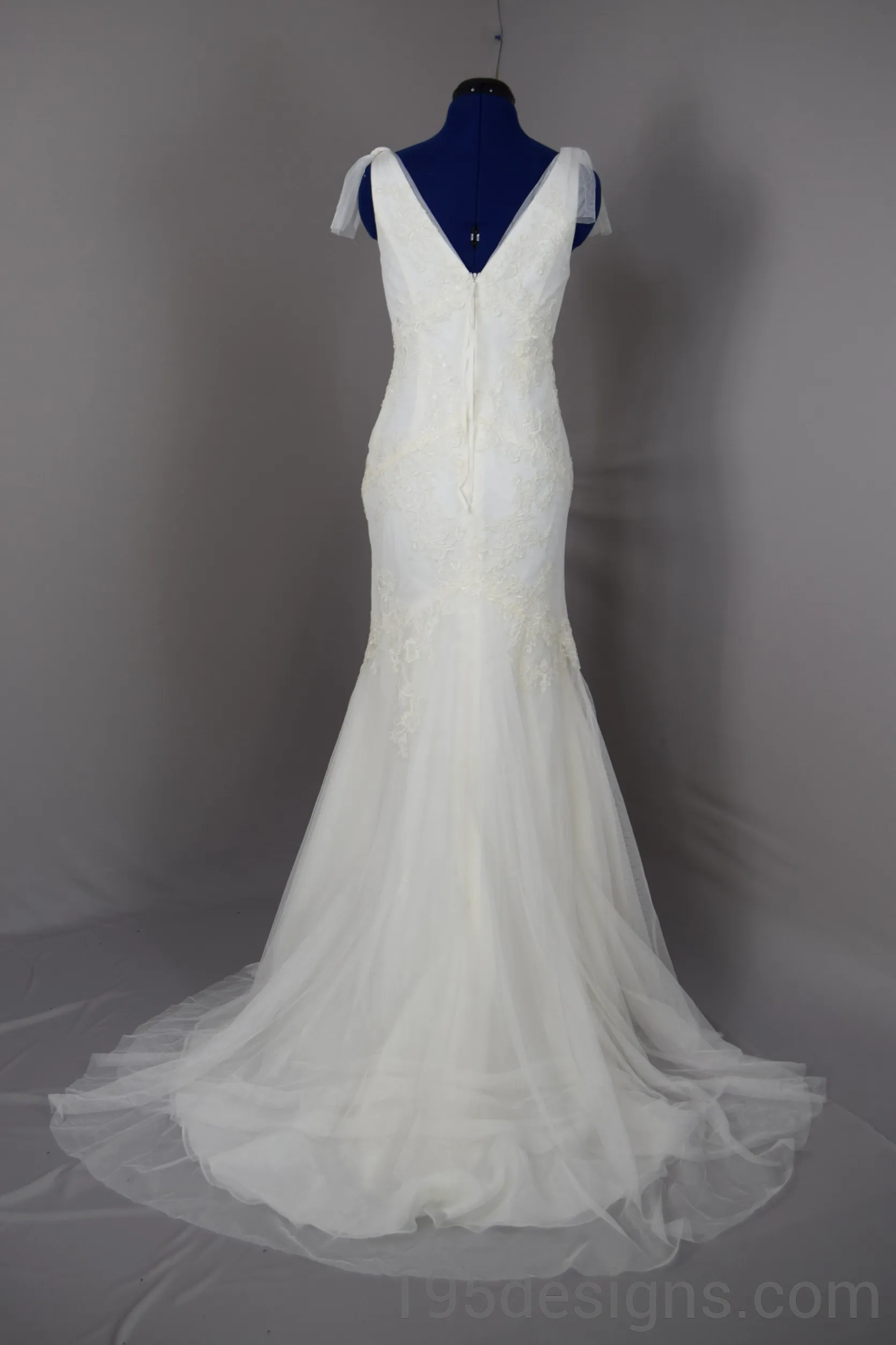 White Vera Wang Mermaid Wedding Dress