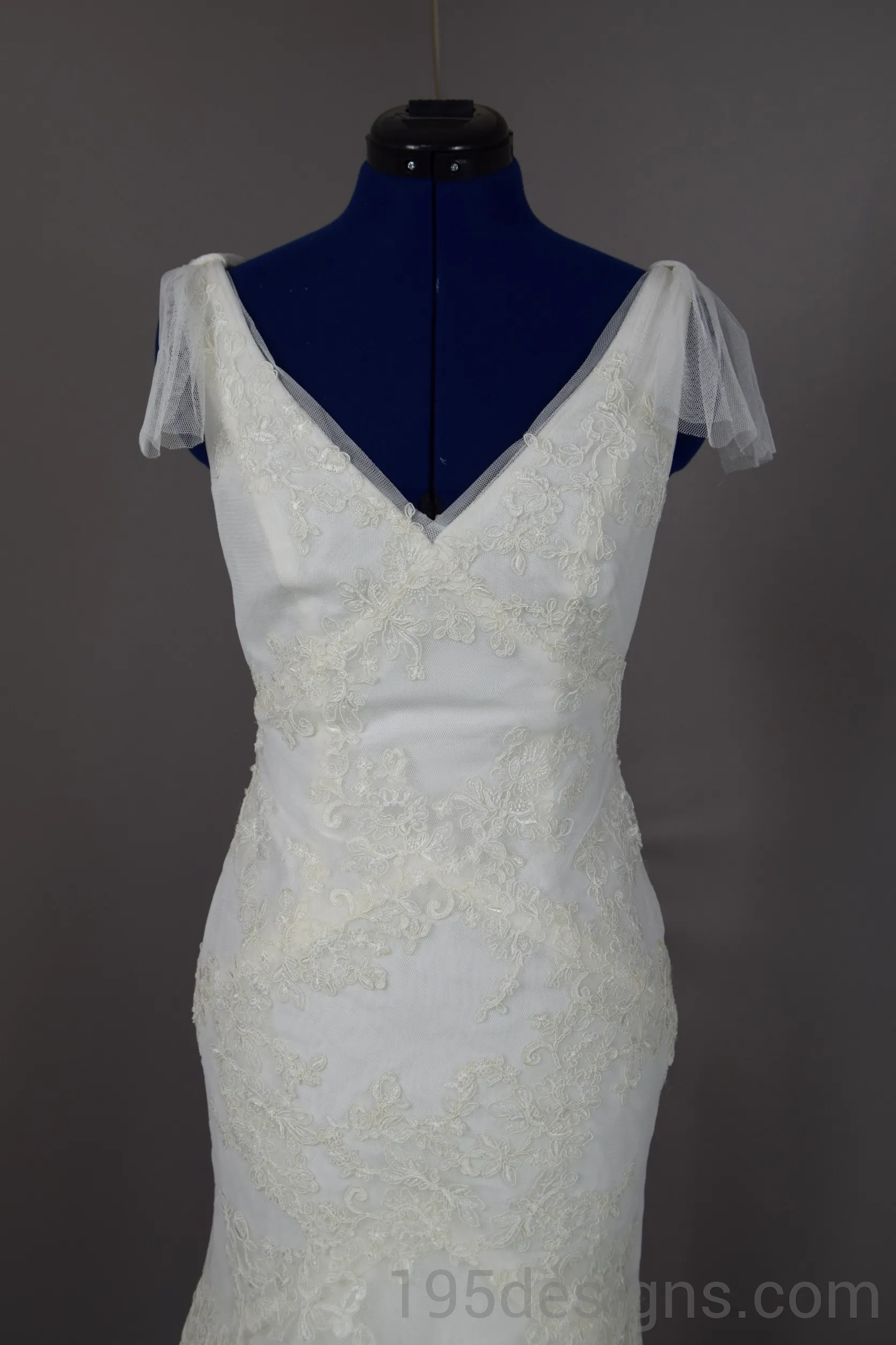 White Vera Wang Mermaid Wedding Dress