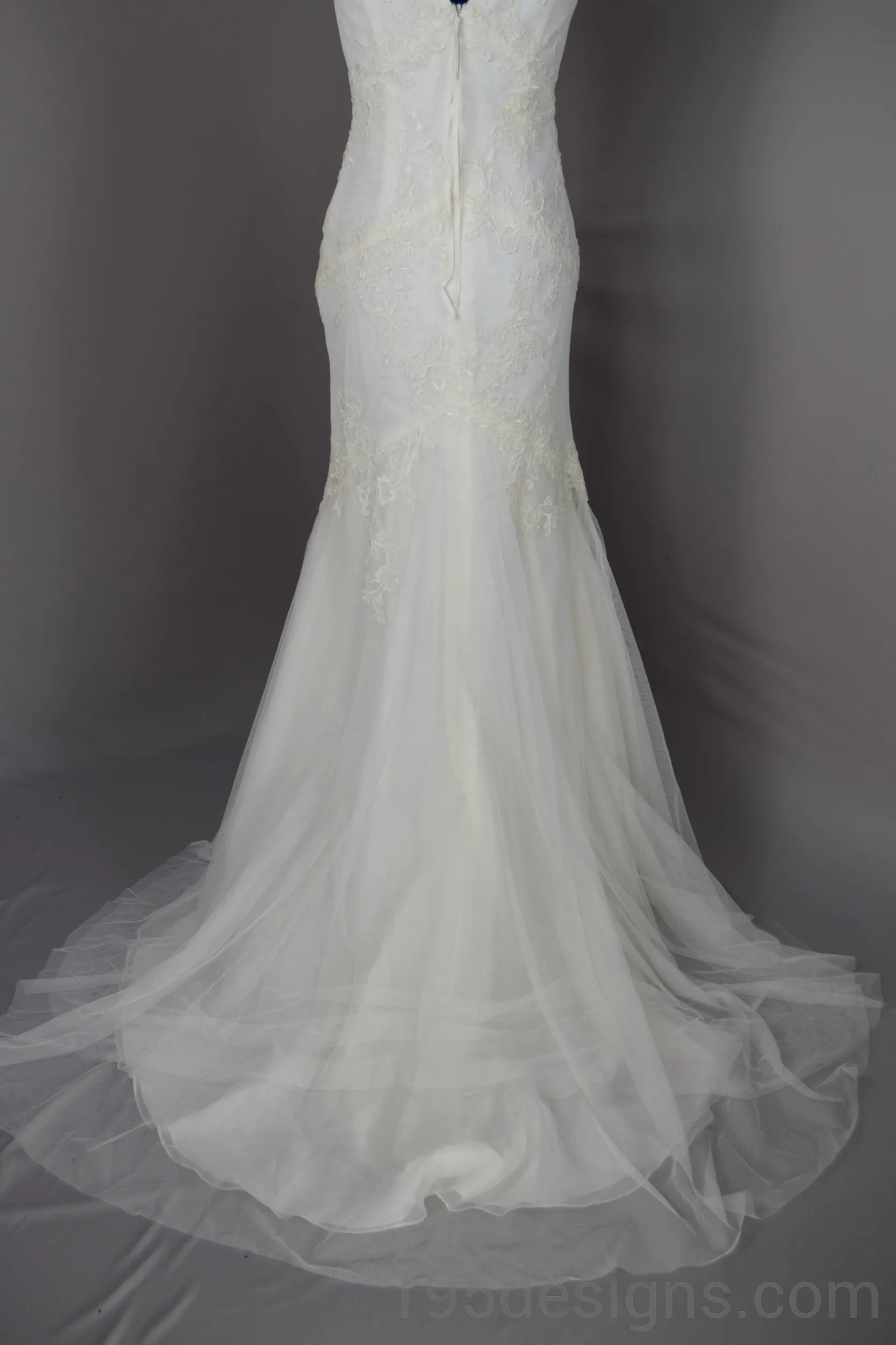 White Vera Wang Mermaid Wedding Dress