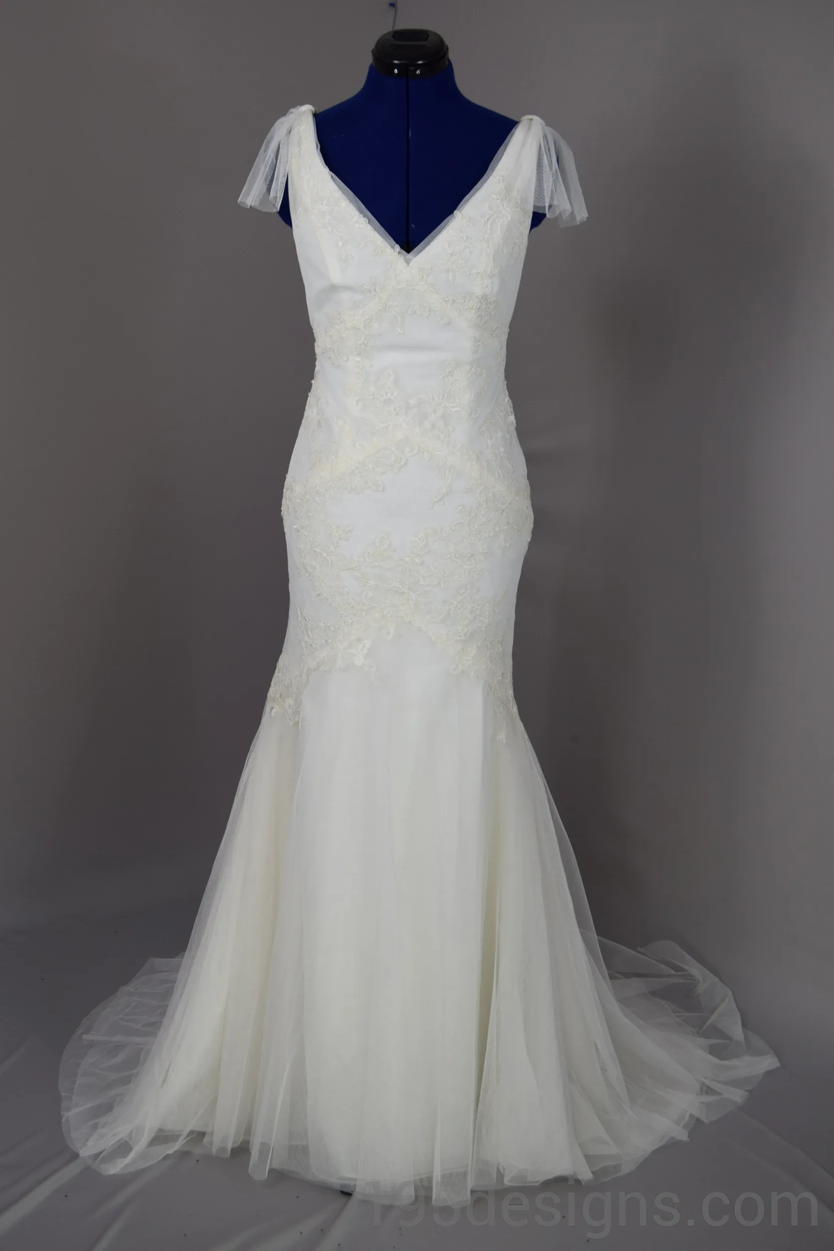 White Vera Wang Mermaid Wedding Dress