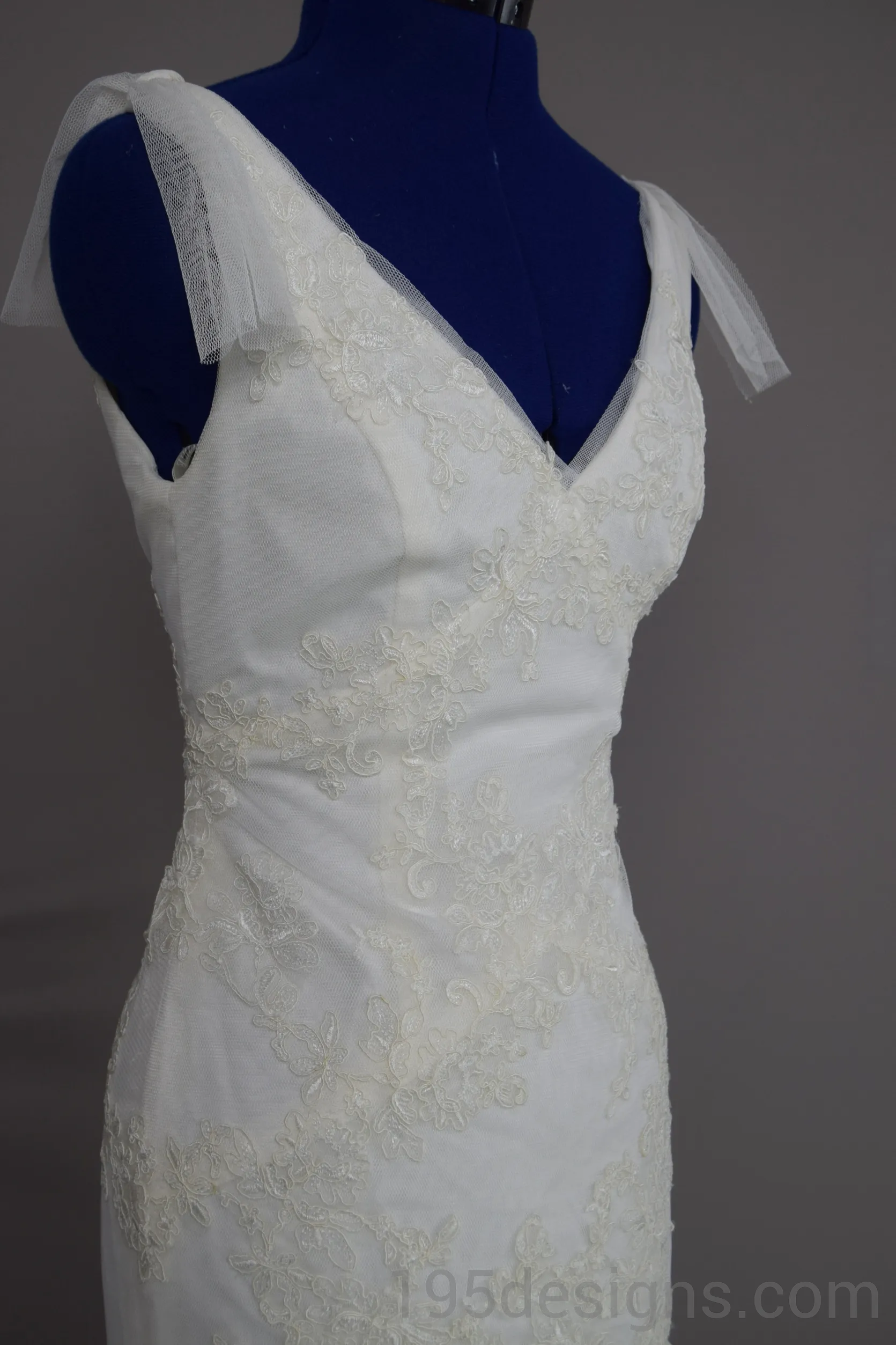 White Vera Wang Mermaid Wedding Dress