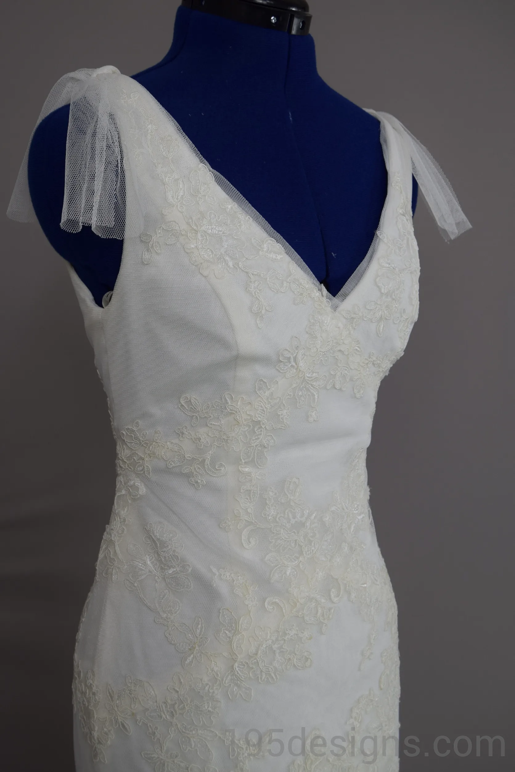 White Vera Wang Mermaid Wedding Dress